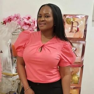 Meet your Posher, Juanita